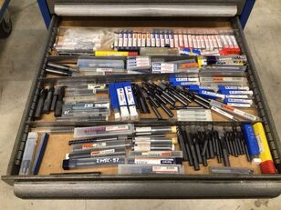 Werkzeugschrank mit Inhalt VHM Metalldrehmaschine