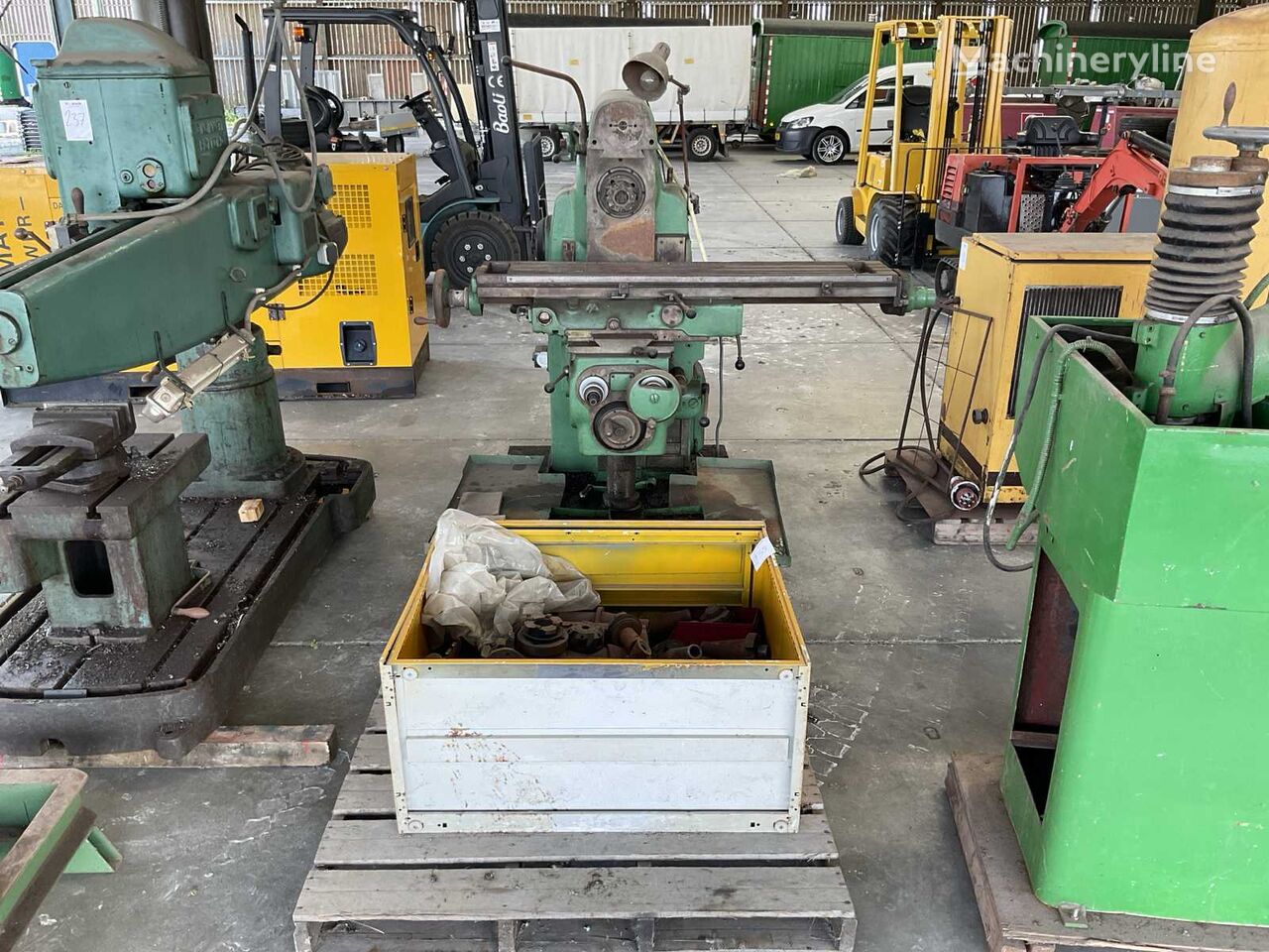 Cincinnati 2 ML metal milling machine