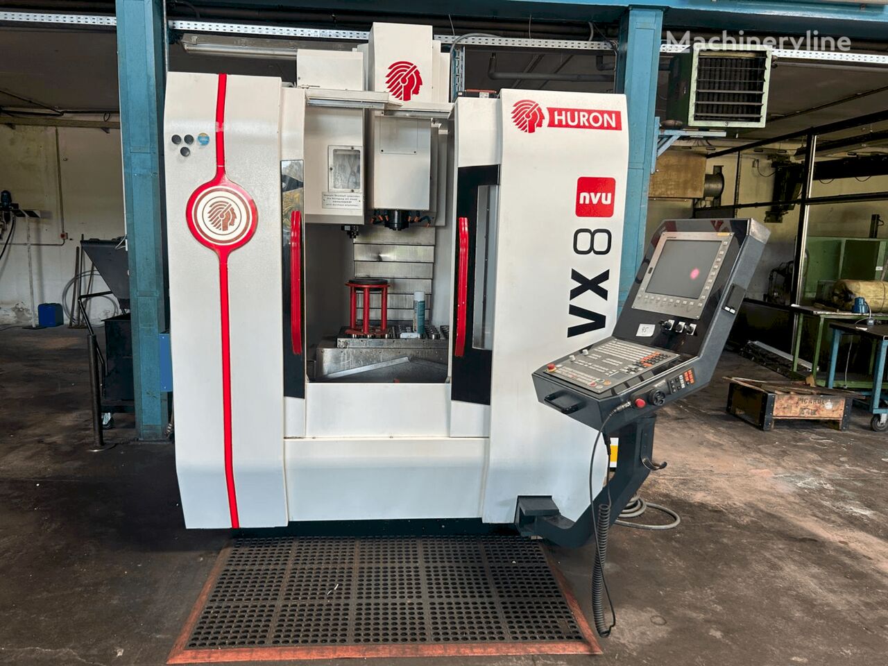 Huron VX8 NVU metal milling machine