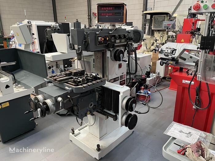 Maho MH-600 metal milling machine