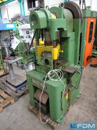 BRUDERER BSTA 30 metal slotting machine