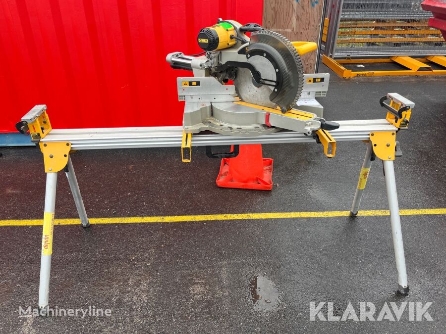 kampinis pjūklas DeWalt DWS780