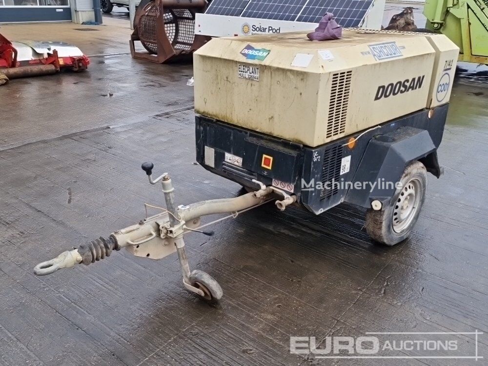 Compresseur mobile Doosan 741 - Machineryline