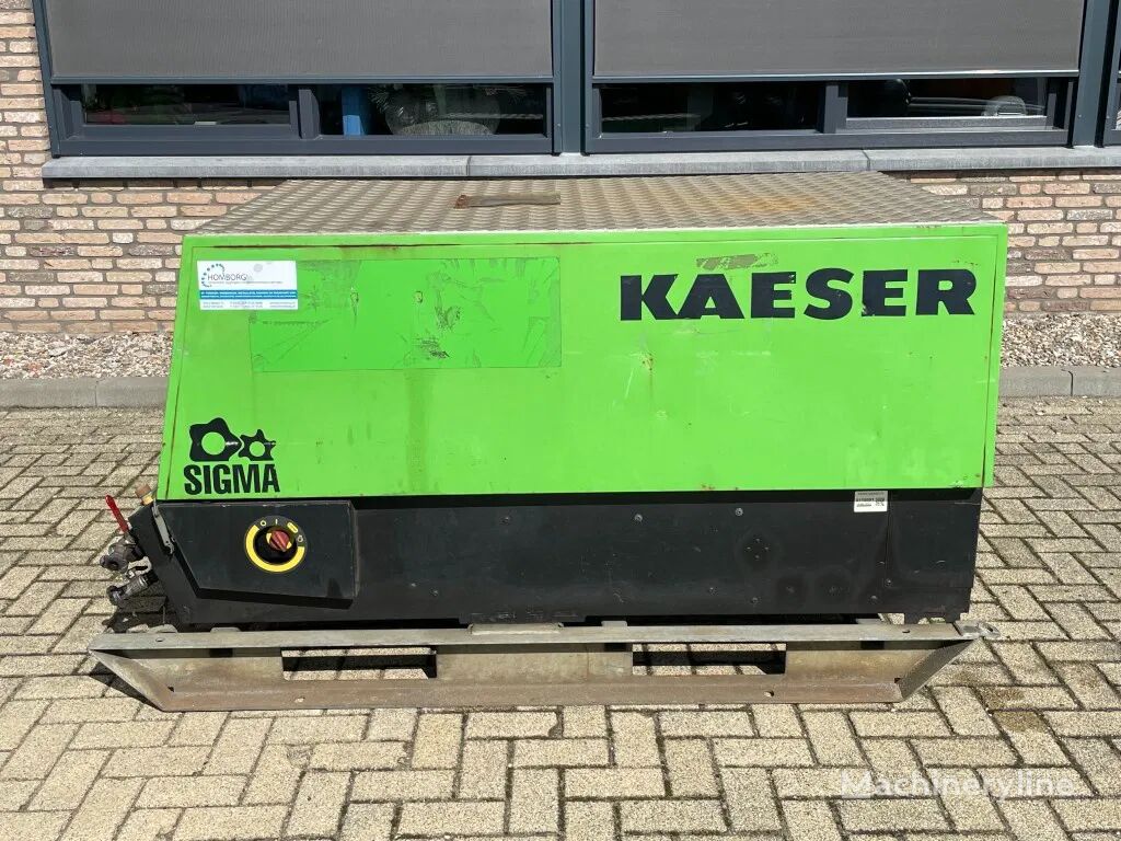 Kaeser M43 Kubota 4,2 m3 / min 7 Bar 30 kW Silent Diesel Compressor モバイルコンプレッサ