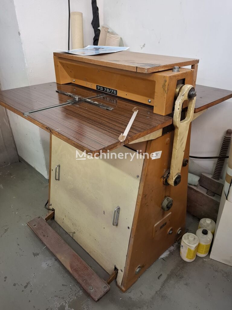 PD 70/75 perforating machine