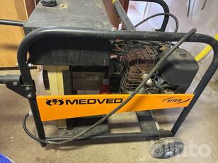 بيع مولد كهربائي يعمل بالبنزين Medved Grizzli 7000 B CCL - صورة 8 | Machineryline SD مولد كهربائي يعمل بالبنزين Medved Grizzli 7000 B CCL | صورة 8 - Machineryline