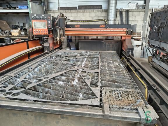 CR-Electronic OXY-4000x2000 plazmavágó gép - Machineryline