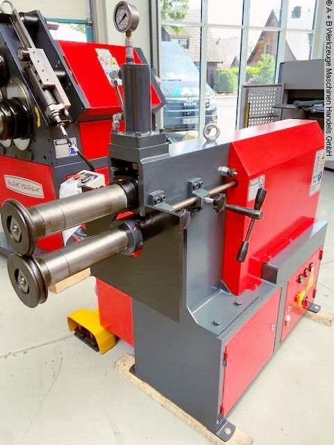 new Akyapak BEND AKM 400  plate rolling machine