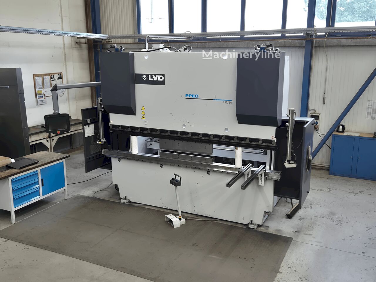 Presse plieuse LVD PPEC 135/30 - Machineryline