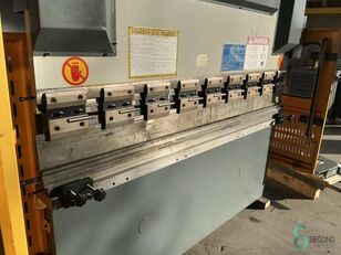 Mantech W67K-40/2000 press brake for sale - Image 4 | Machineryline CA Mantech W67K-40/2000 press brake | Image 4 - Machineryline