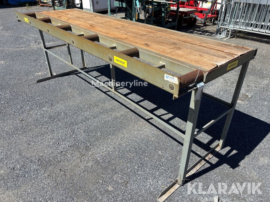 Convoyeur à rouleaux Myrby Armeringsbänk med rullbord Myrby - Machineryline