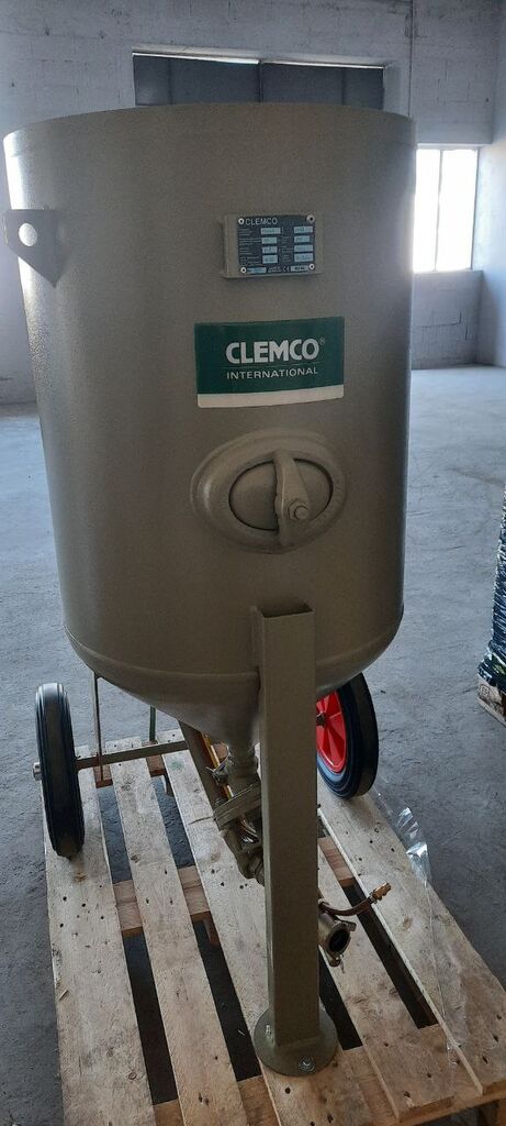 Neues Peskostruynoe oborudovanie SCWB–2452 SYSTEM 7 Sandstrahlgerät - Machineryline