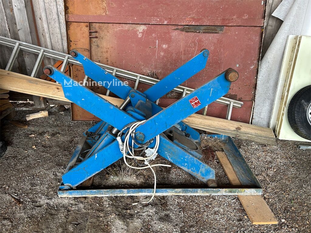 Lyftbord saxlyft bil till salu | Machineryline SE Lyftbord saxlyft bil - Machineryline
