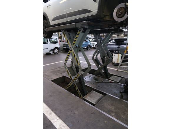 Space SF5508MI schaarhefbrug - Machineryline