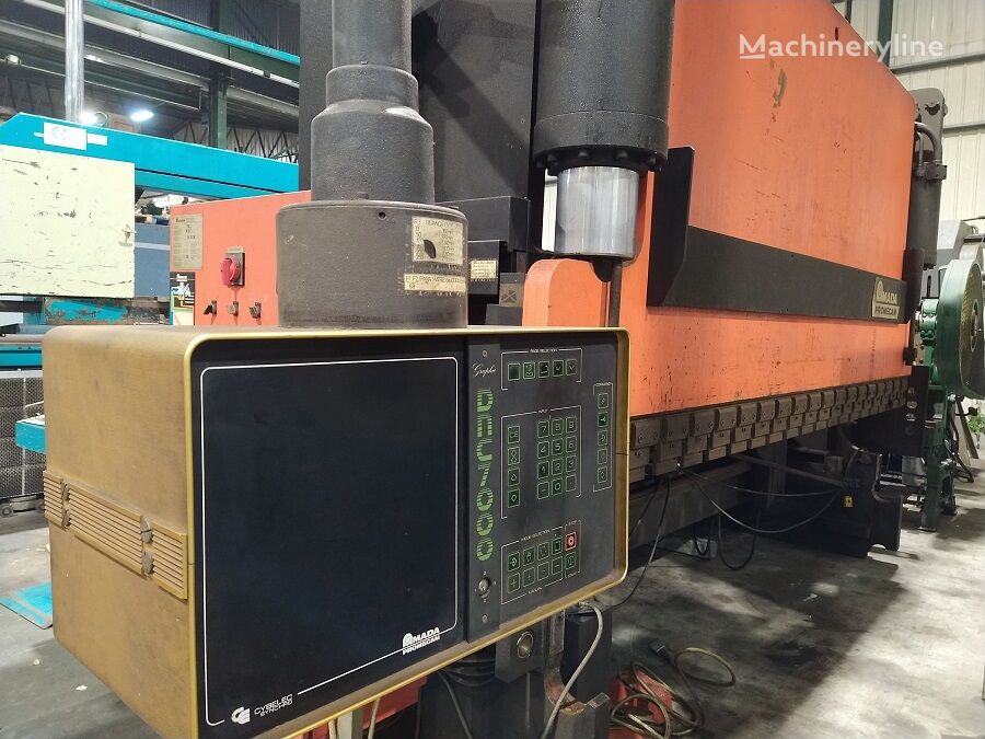 Amada STPC 25040 Blechbiegemaschine