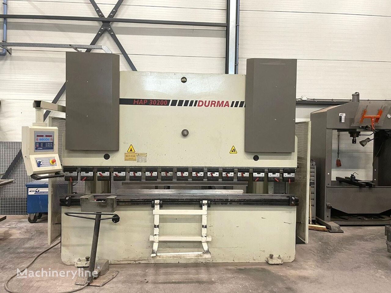 Durma 200 ton x 3100 mm sheet bending machine