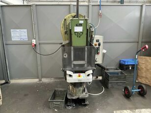 مكبس ختم المعادن M&uuml;ller 255VHR