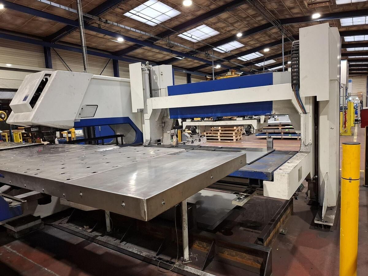 Presse d'emboutissage Trumpf Trumatic 2020R - Machineryline