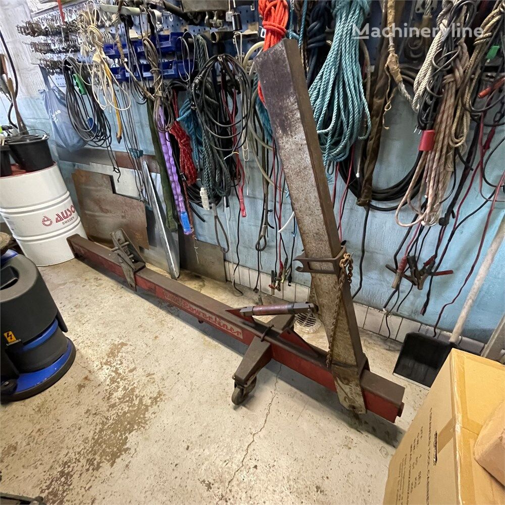 straightening equipment Nike Powerline