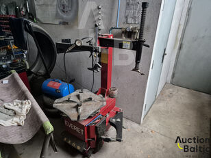 d&eacute;monte-pneu Everest Everet EE-4112 & EE-3096