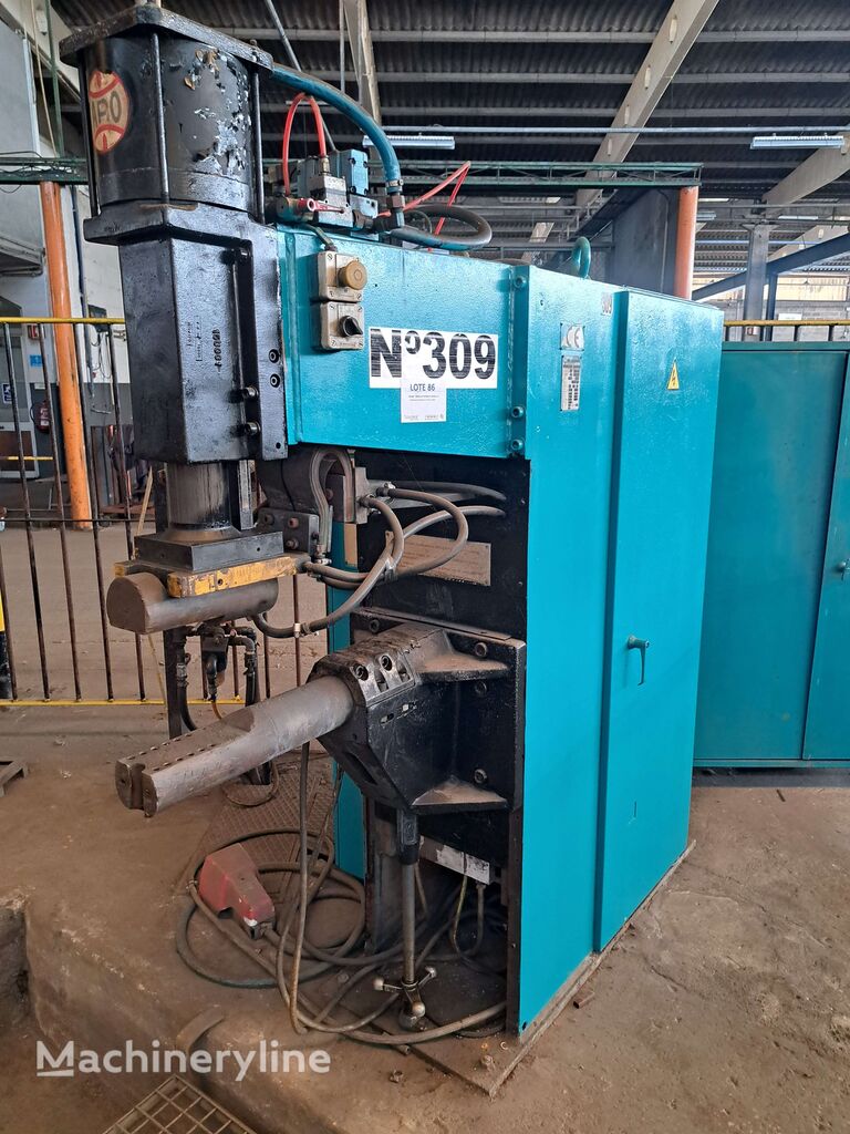 ARO ARO 2215 B welding machine