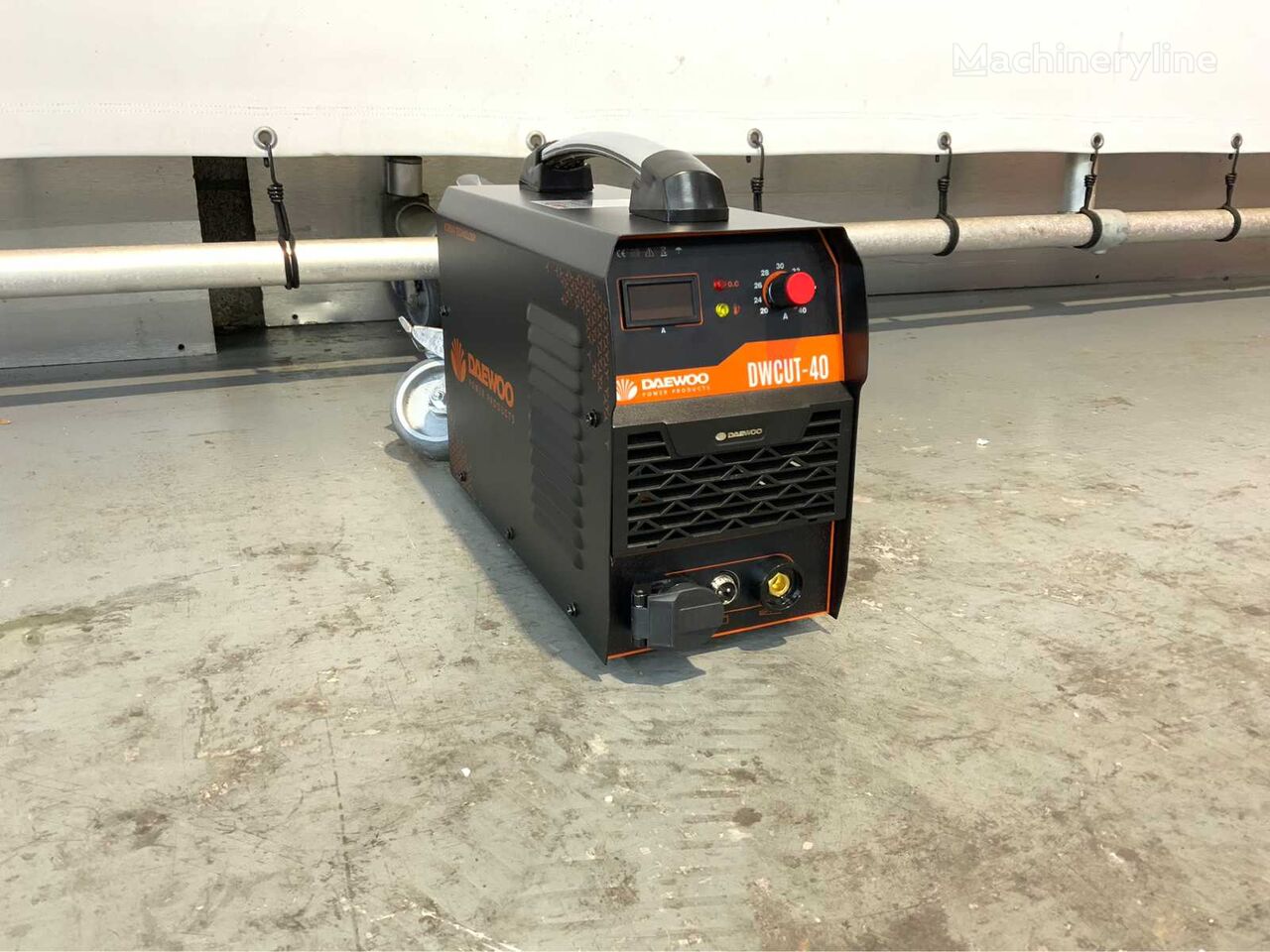 Daewoo DWCUT-40 welding machine