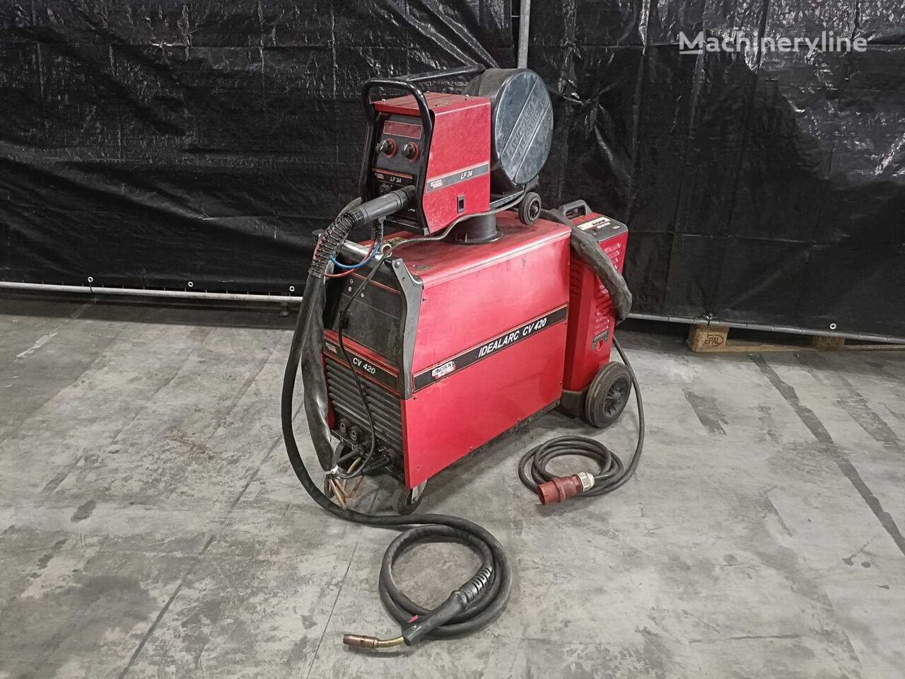 Lincoln Electric Idealarc CV 420 welding machine