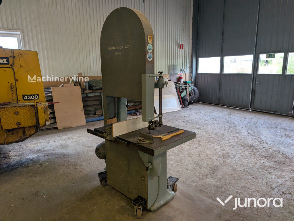 Jonsered 700 wood band saw for sale | Machineryline GB Jonsered 700 wood band saw - Machineryline