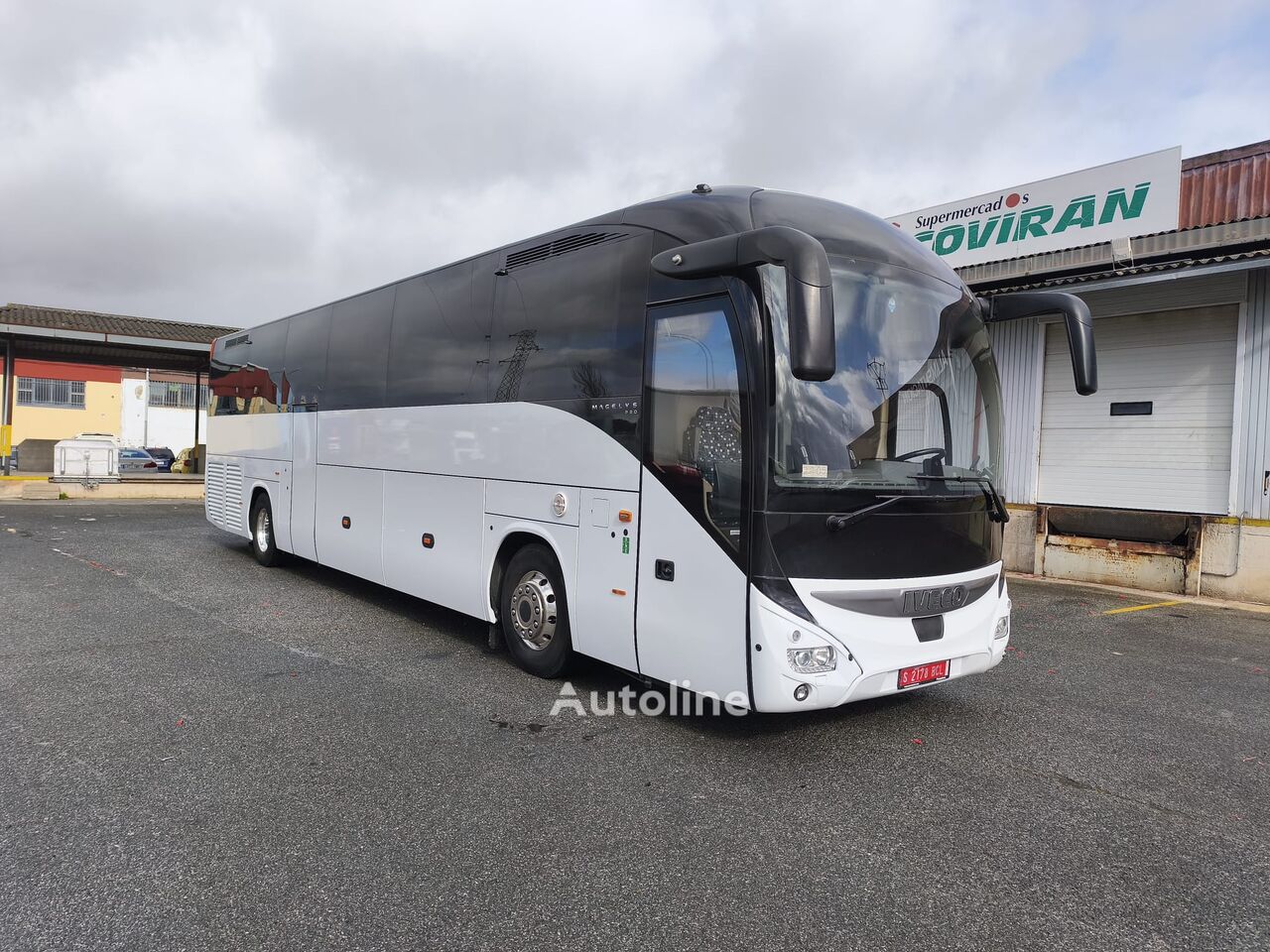 باص النقل بين المدن IVECO Magelys - Autoline