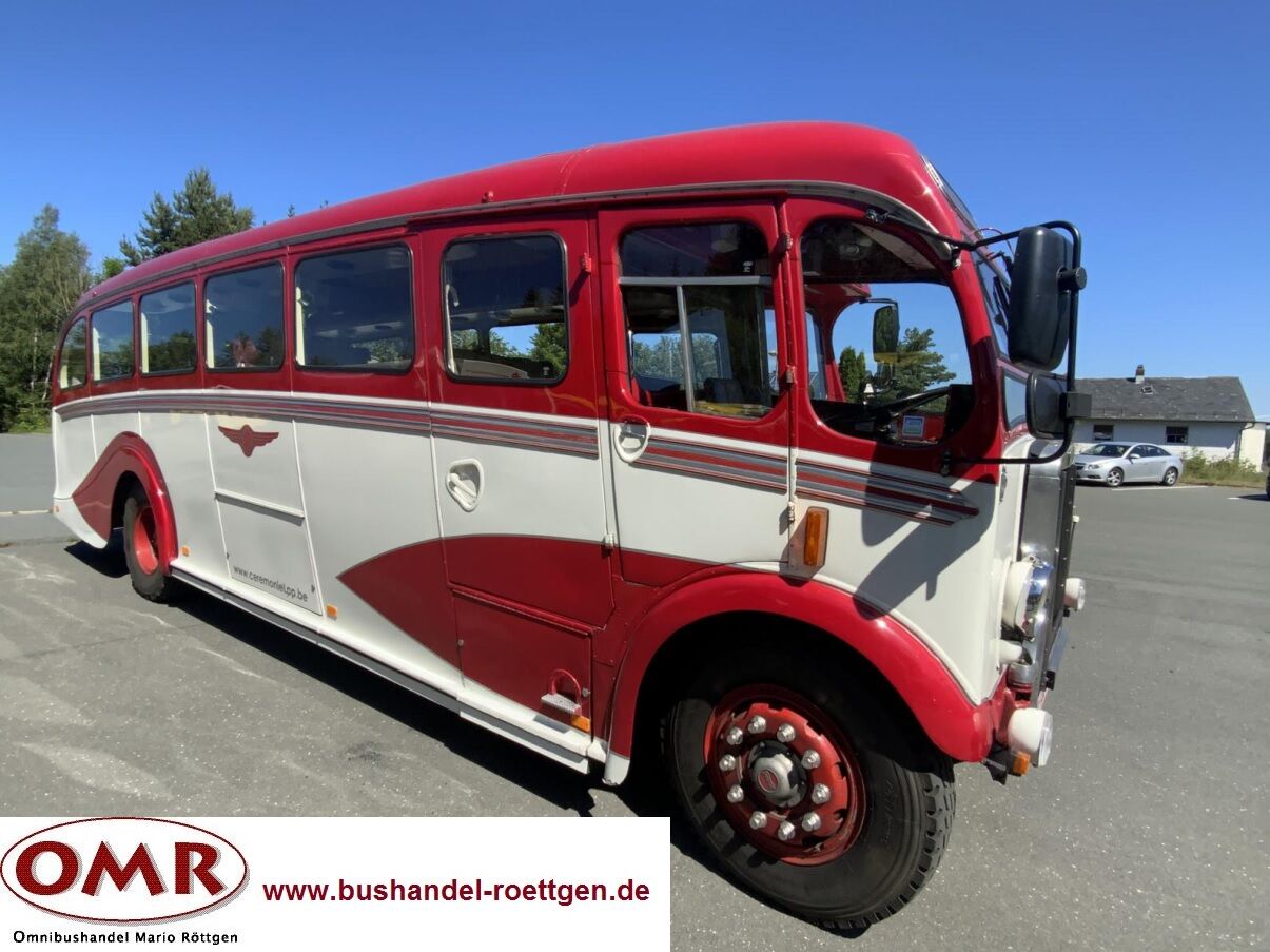 kaugliinibuss Leyland Tiger TS6