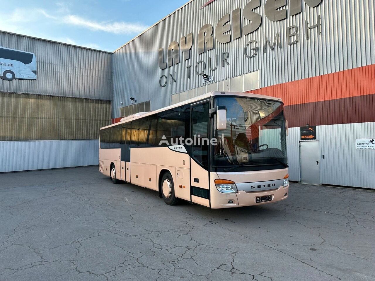 باص النقل بين المدن Setra S 415 UL