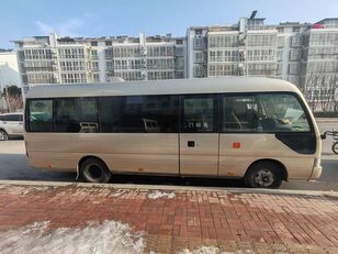 autobus podmiejski Toyota Coaster