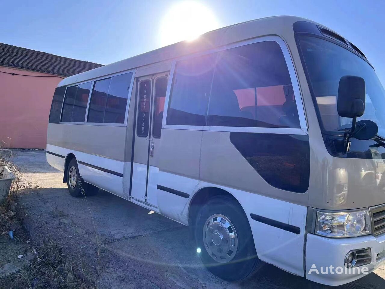 Toyota Coaster, 30 seats autobús interurbano