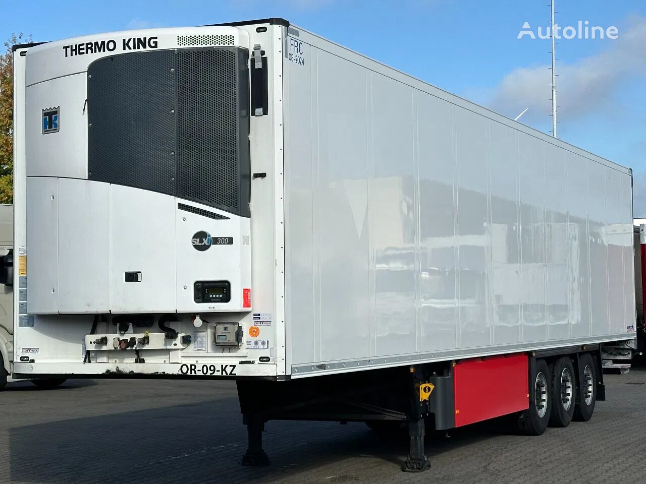 полуприцеп изотермический Schmitz Cargobull Thermo King SLXi 300 / 2x Lift-Axle / Laadklep / Rotos Disc / AP