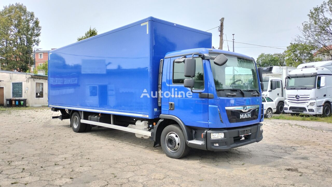 MAN TGL 12.220 isothermal truck