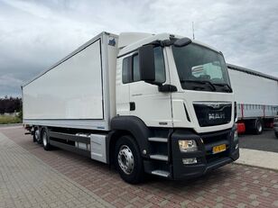 MAN Tgs 26.320 6x2 24palety isothermal truck