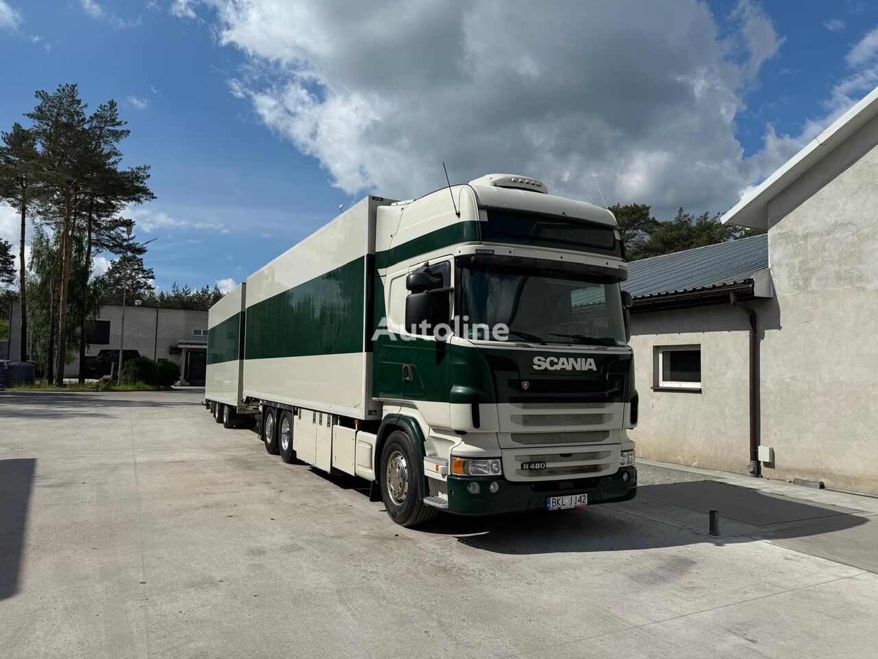 Scania R480 isothermal truck + closed box trailer