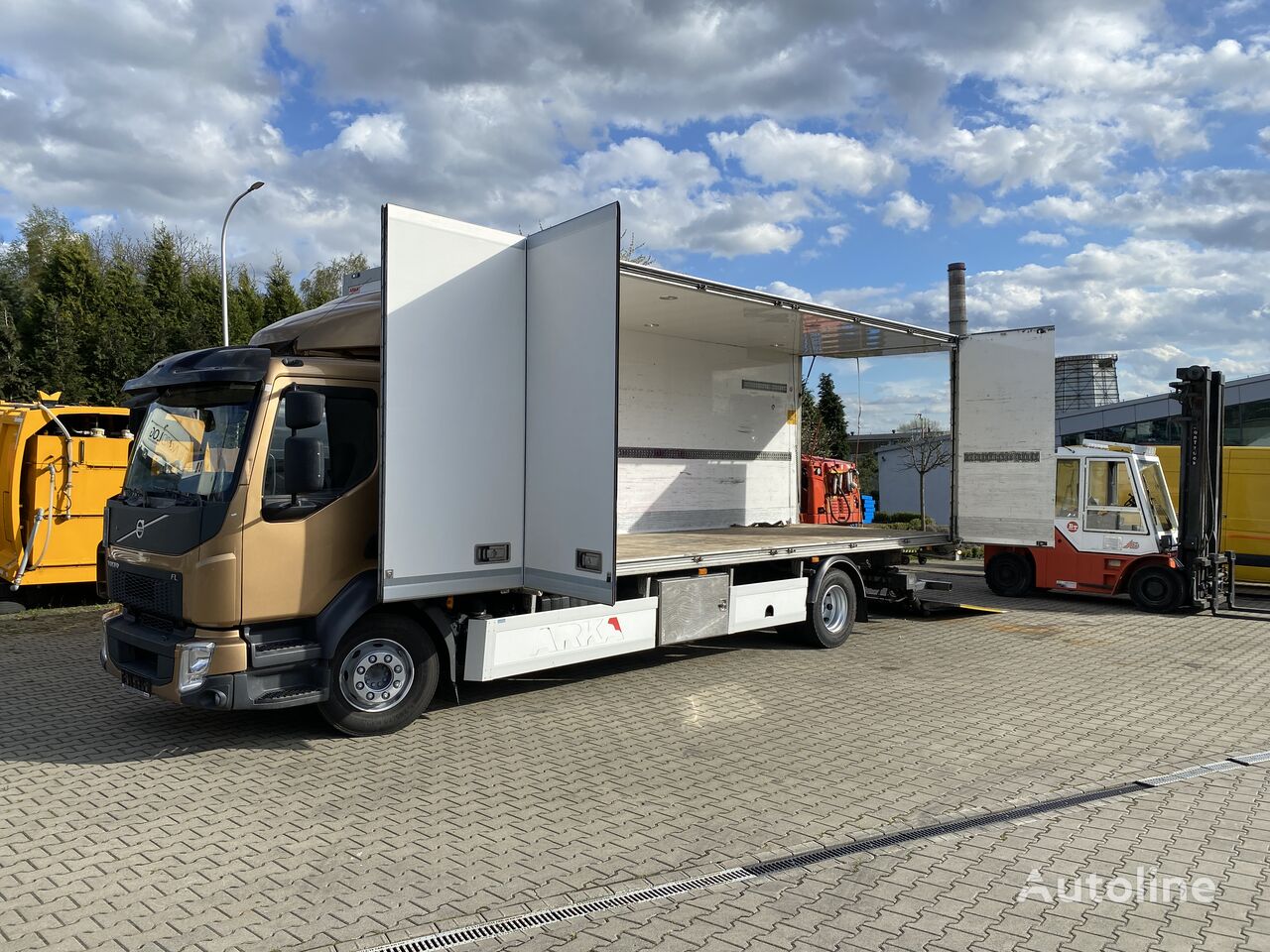 truk isotermal Volvo FL 280 / UNIQUE TRUCK / NEW SERVICE / SUPER CONDITON!