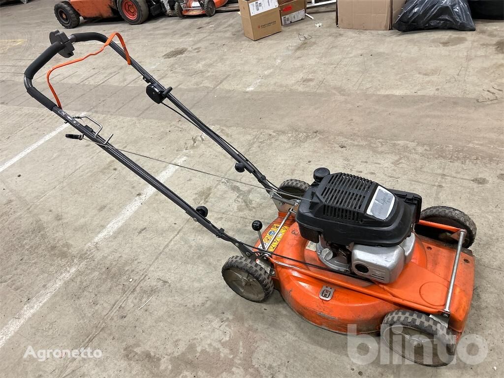 جزازة العشب Husqvarna M35Pro