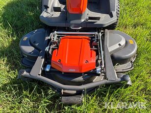 بيع جزازة العشب Husqvarna R 420TsX AWD - صورة 10 | Agroline IQ جزازة العشب Husqvarna R 420TsX AWD | صورة 10 - Agroline