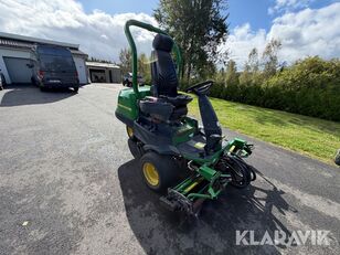 جزازة العشب John Deere 2500B