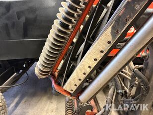 Trator corta-relva Jacobsen LF 4677 a venda - Imagem 46 | Agroline AO Trator corta-relva Jacobsen LF 4677 | Imagem 46 - Agroline