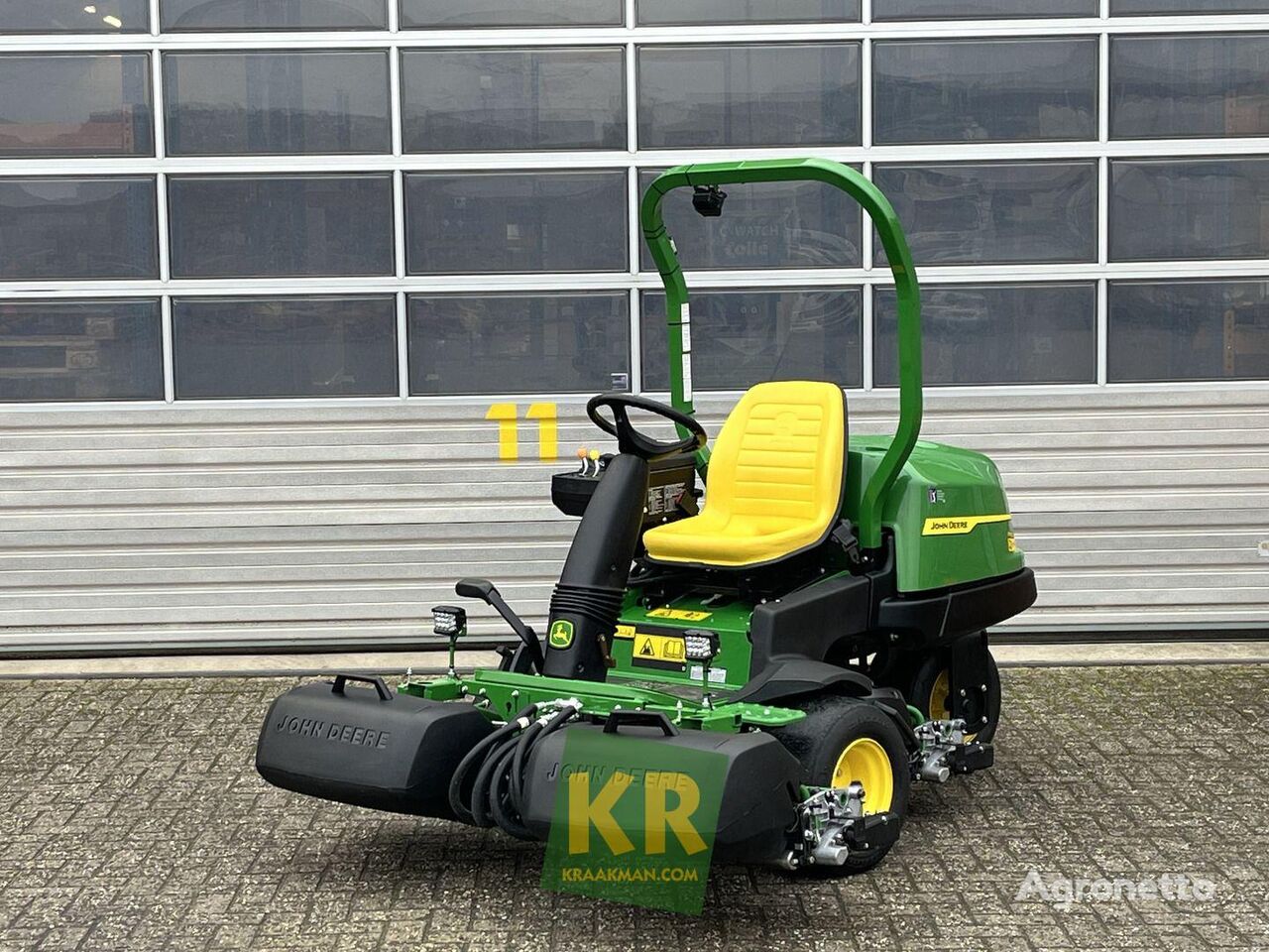 trattorino rasaerba John Deere nuovo