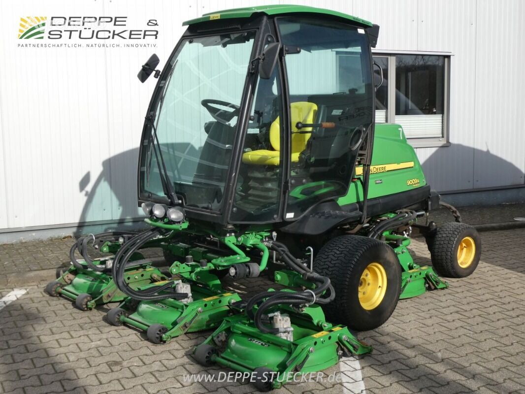 tracteur tondeuse John Deere 9009A