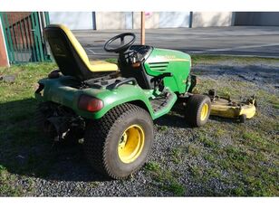 John Deere X495 lawn tractor