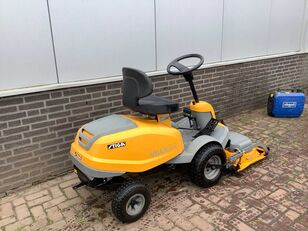 tractor tăiat iarba Stiga villa