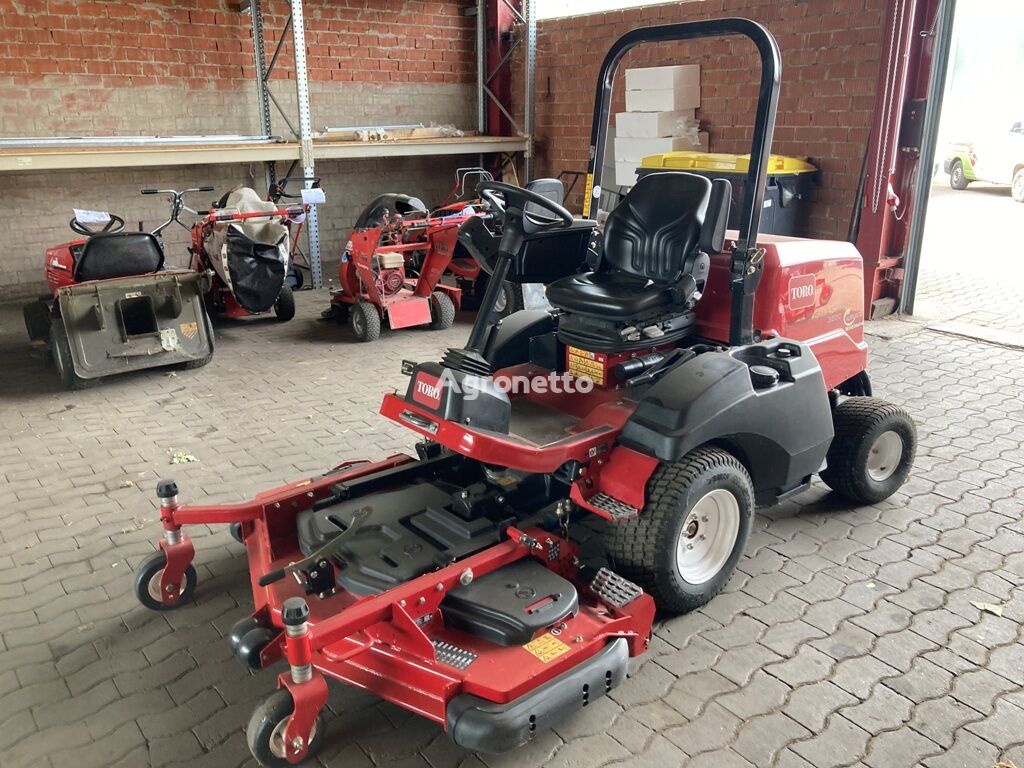 new Toro GROUNDSMASTER 3200  lawn tractor