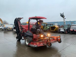 traktor rumput halaman Toro Groundmaster 5900