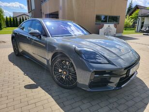 new Porsche Panamera GTS liftback