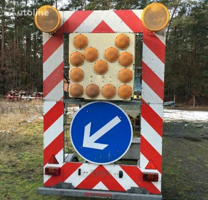 Nissen Vz 616 B1 Verkehrsleittafel Sperrwand Verkehrssicherungsa light trailer